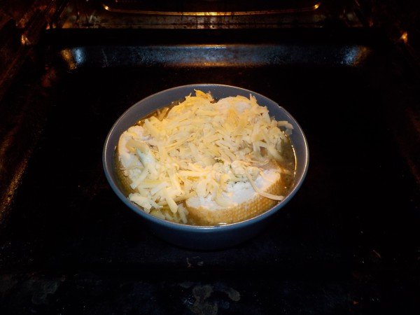 Zelf uiensoep maken - Recept - Gegratineerd uit de oven en grill