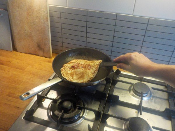 Pannenkoek omdraaien