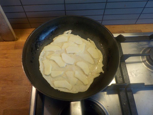 Pannenkoeken bakken appel