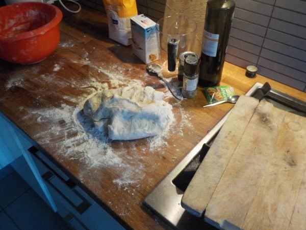Recept pizzabodem maken