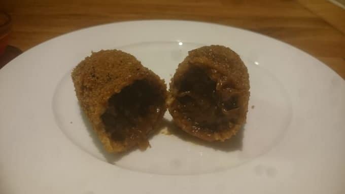 Kroketje met rendang rundvlees