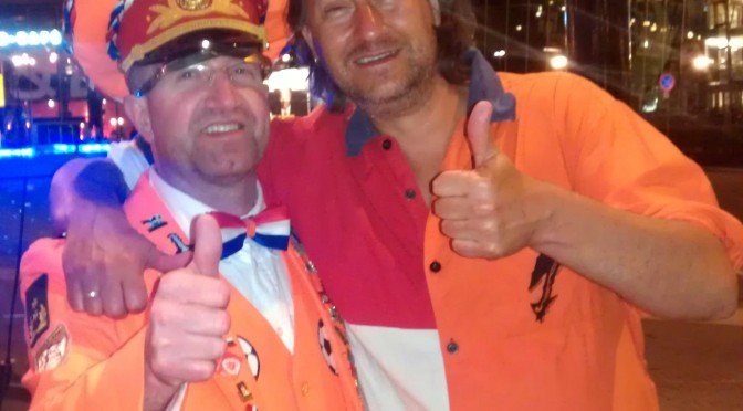 Kolonel Michael Boerop Oranje volkslied Voetbal Bier Bitterballen