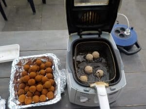 Bitterballen frituren