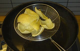 Kroepoek bakken wok