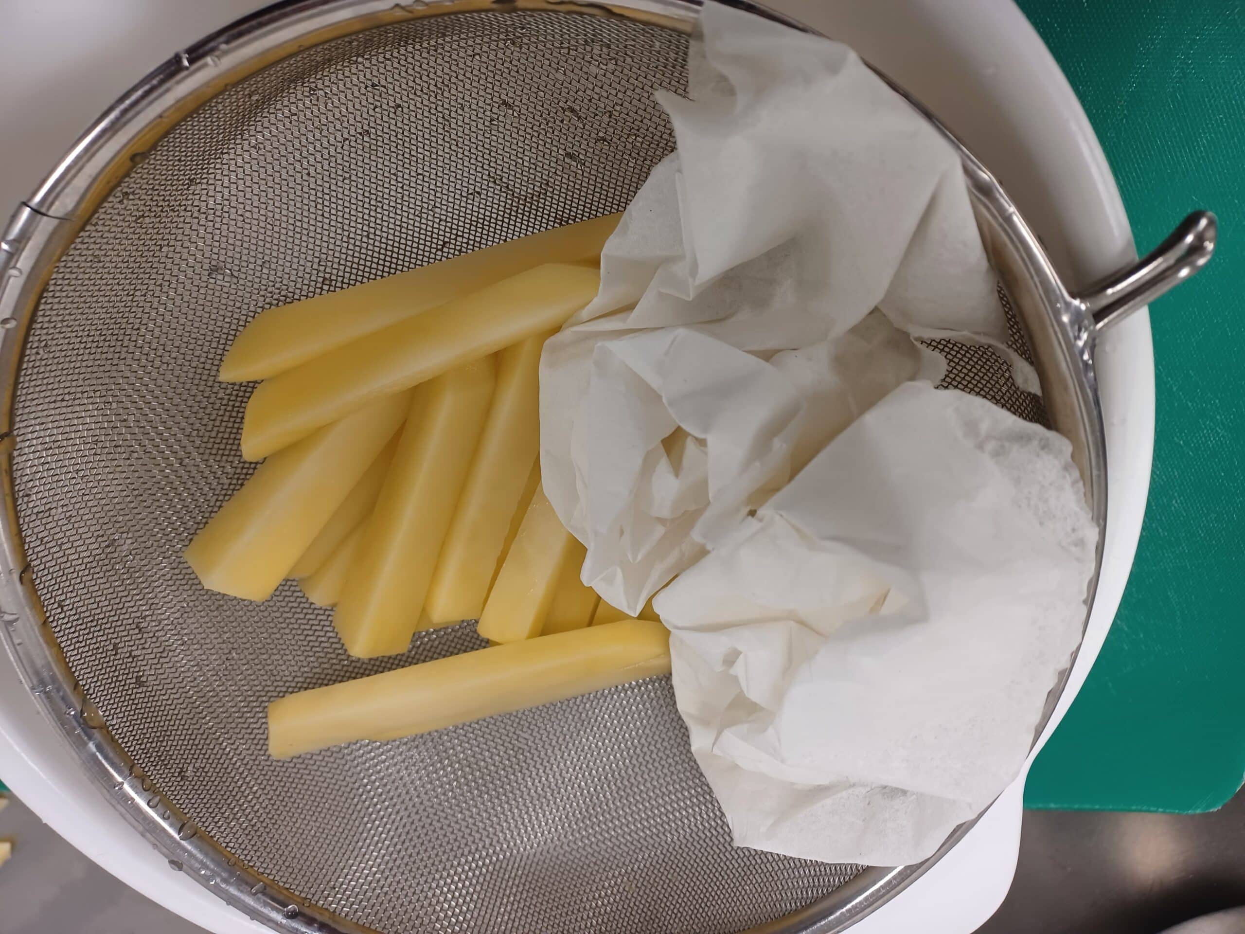 Aardappels afspoelen