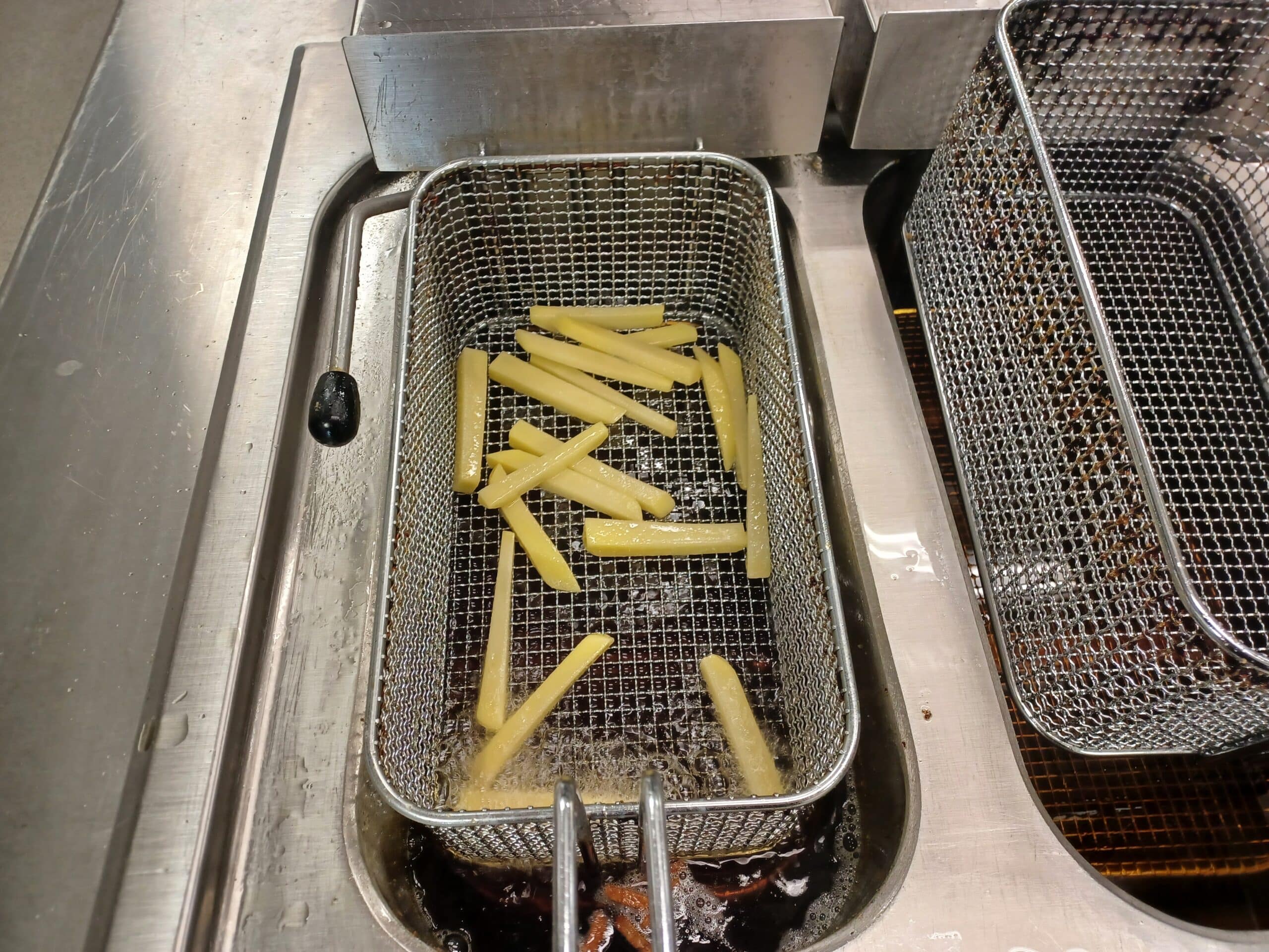 Patat voorbakken
